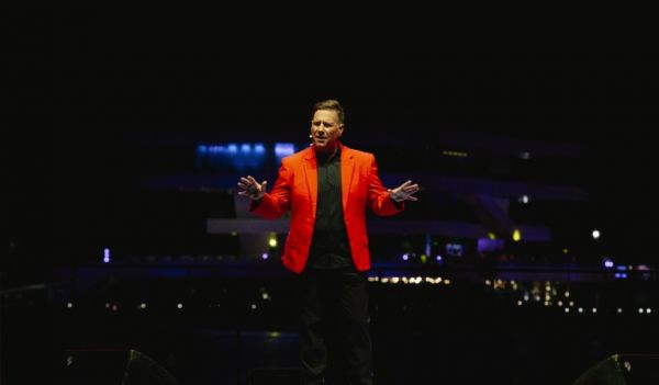 CARLOS LATRE - ONEMAN SHOW