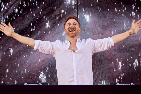 David Guetta & Morten present FUTURE RAVE