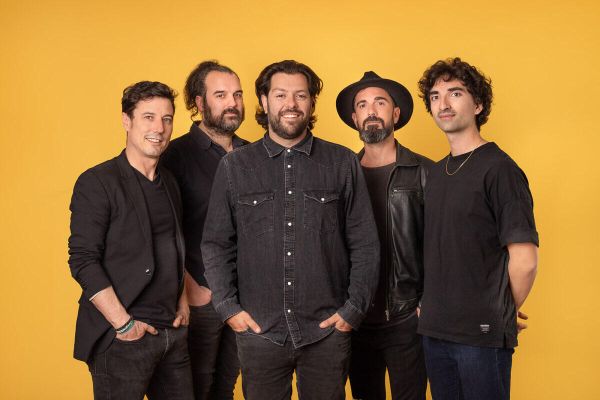 INDIE-ROCK PARTY BY ANDERCOVERS + DJ GARRIK