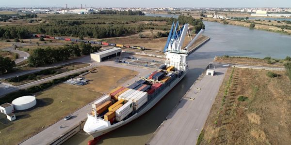 Guided tours on weekends to the Museum and Port of Seville