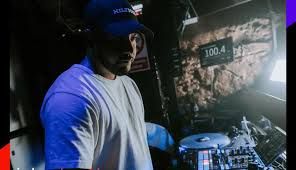 Friday Night: Dj Muuz + Dj Stile