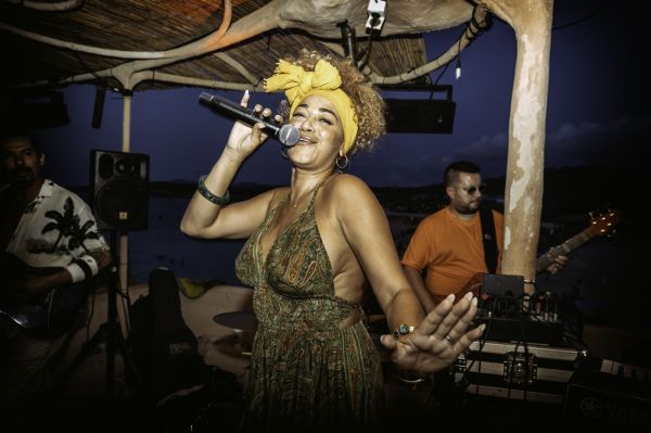 Mimi Barber & The Groove Machine