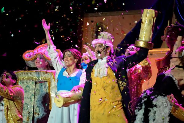 LA BELLA Y LA BESTIA