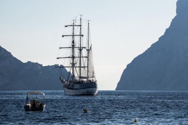 Embárcate en familia en la II Travesía Planeta Azul