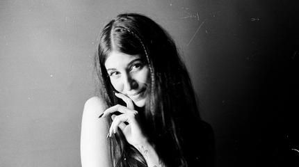 Bely Basarte en LIVE THE ROOF