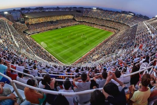 Valencia CF faces Atalanta BC in the 50th edition of the Orange Trophy